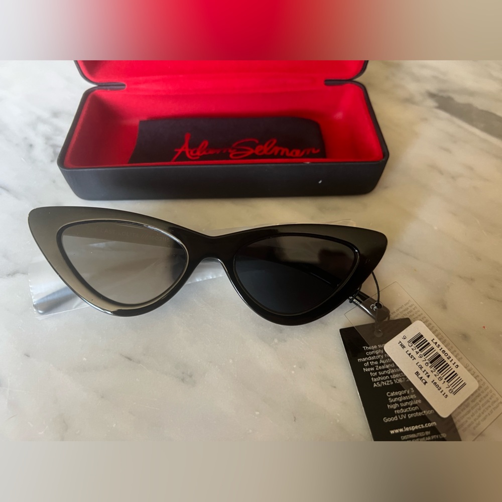 Le Specs The Last Lolita NWT